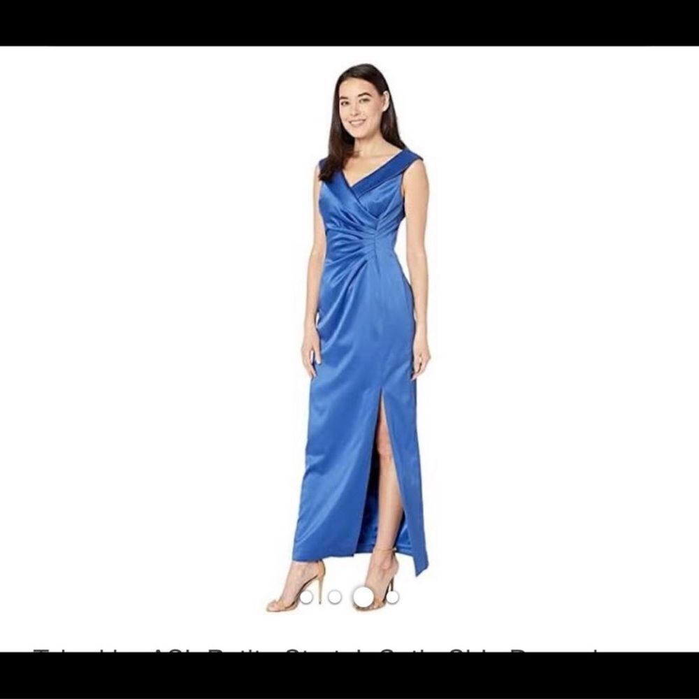 Tahariโ
Dress.โ